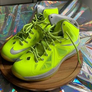 Nike Lebron X
